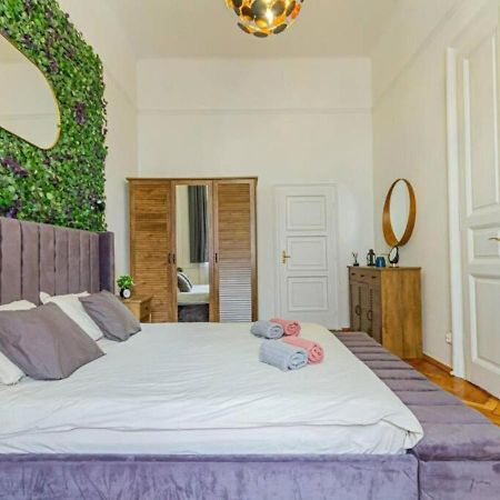 Luxury Apartment By The Famous Vaci Street Budapeşte Dış mekan fotoğraf