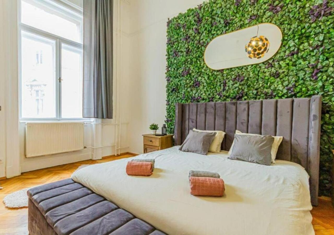 Luxury Apartment By The Famous Vaci Street Budapeşte Dış mekan fotoğraf