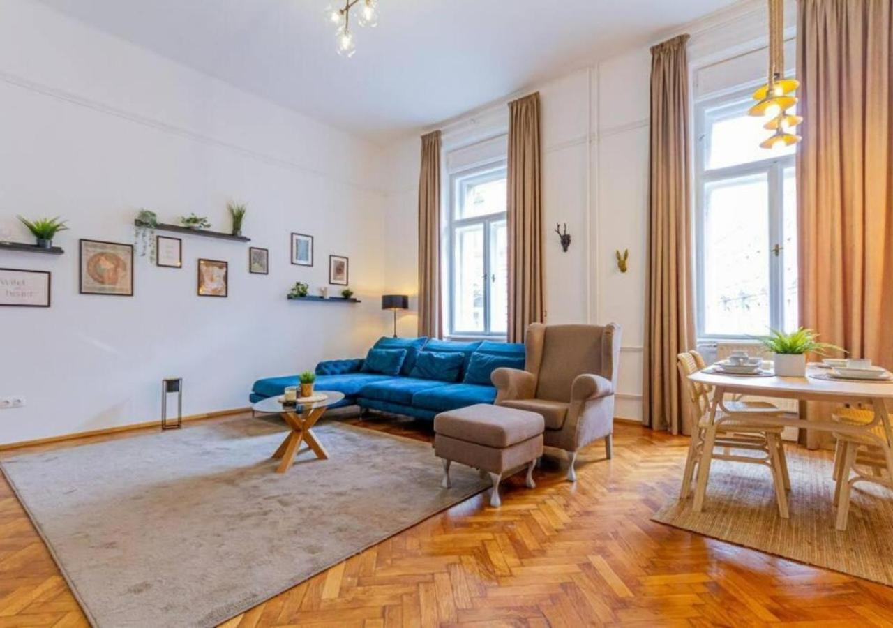 Luxury Apartment By The Famous Vaci Street Budapeşte Dış mekan fotoğraf