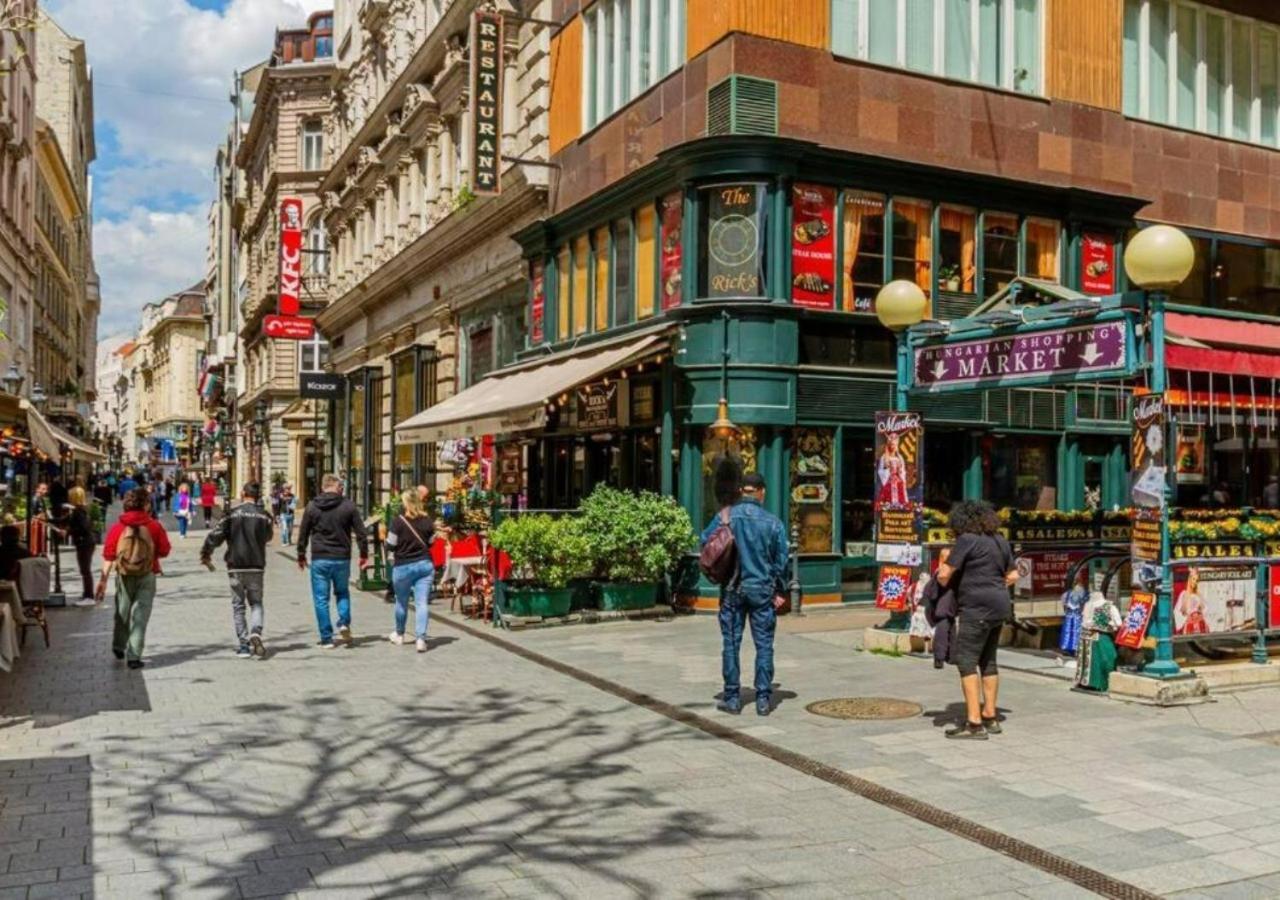 Luxury Apartment By The Famous Vaci Street Budapeşte Dış mekan fotoğraf